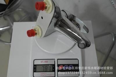 益众王朝单把双控冷热水龙头 二联网关设计，专为卫生间工程打造
